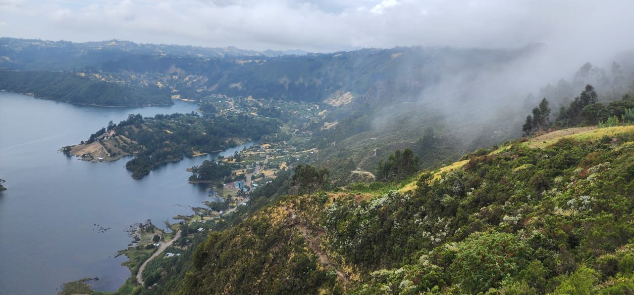 Wonchi Crater Lake Day Trip